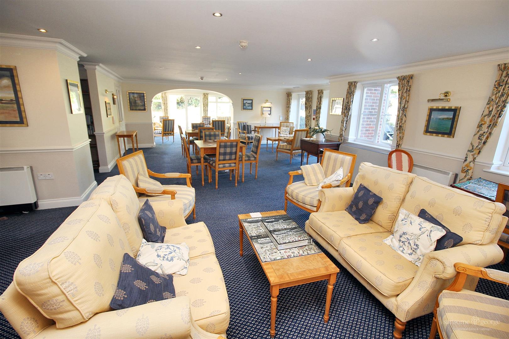 Bath Road, Calcot, Reading